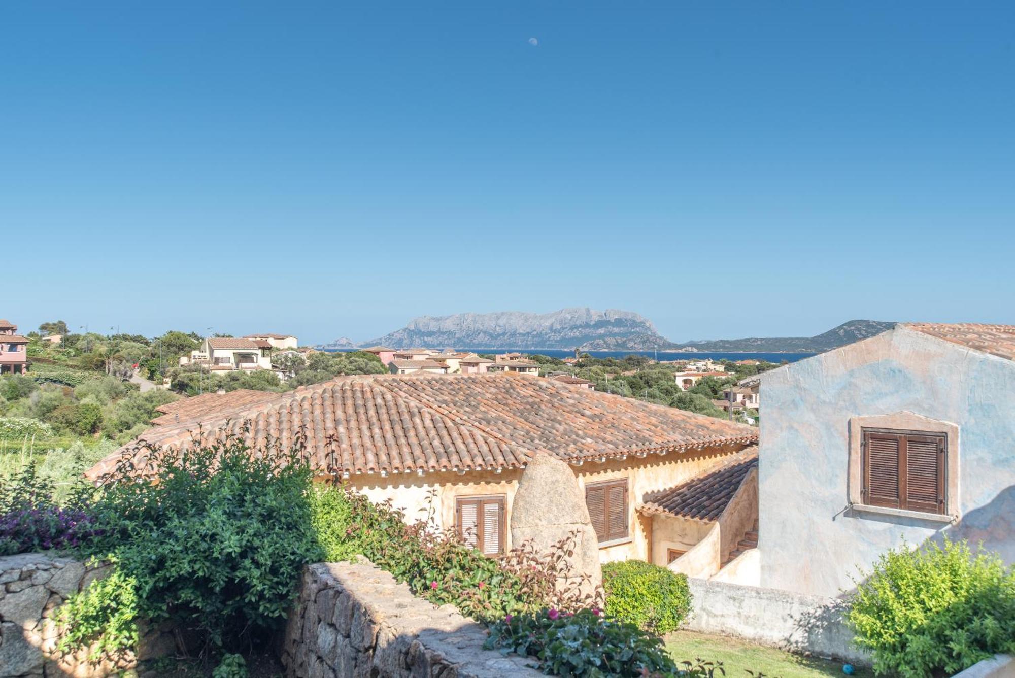 Sardegna Vista Mare E Piscina Olbia Exterior photo